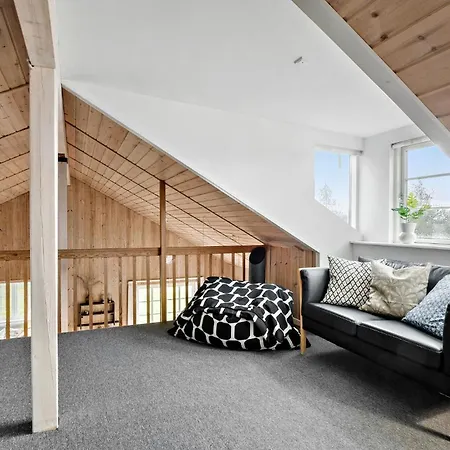 3 Bedroom Pet Friendly In