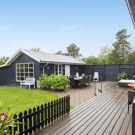 Hyggelig Bolig I Med Køkken *