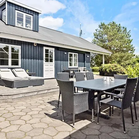 3 Bedroom Pet Friendly In Hojslev