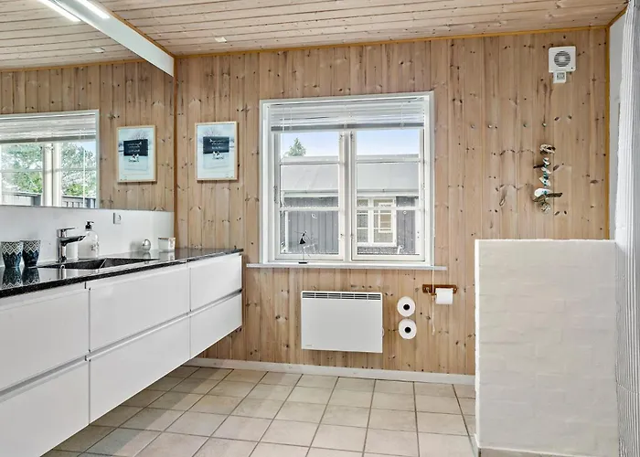 펜션 3 Bedroom Pet Friendly In