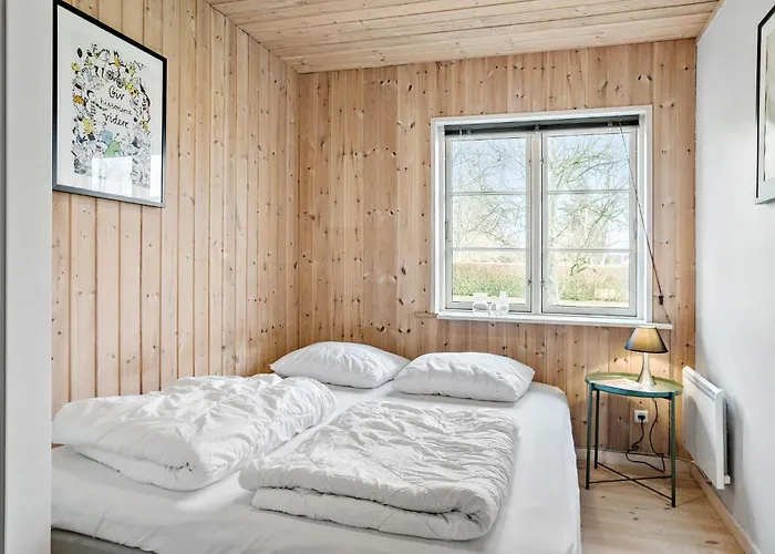 3 Bedroom Pet Friendly In *