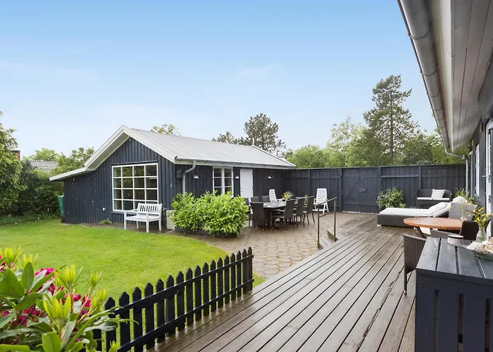 3 Bedroom Pet Friendly In *